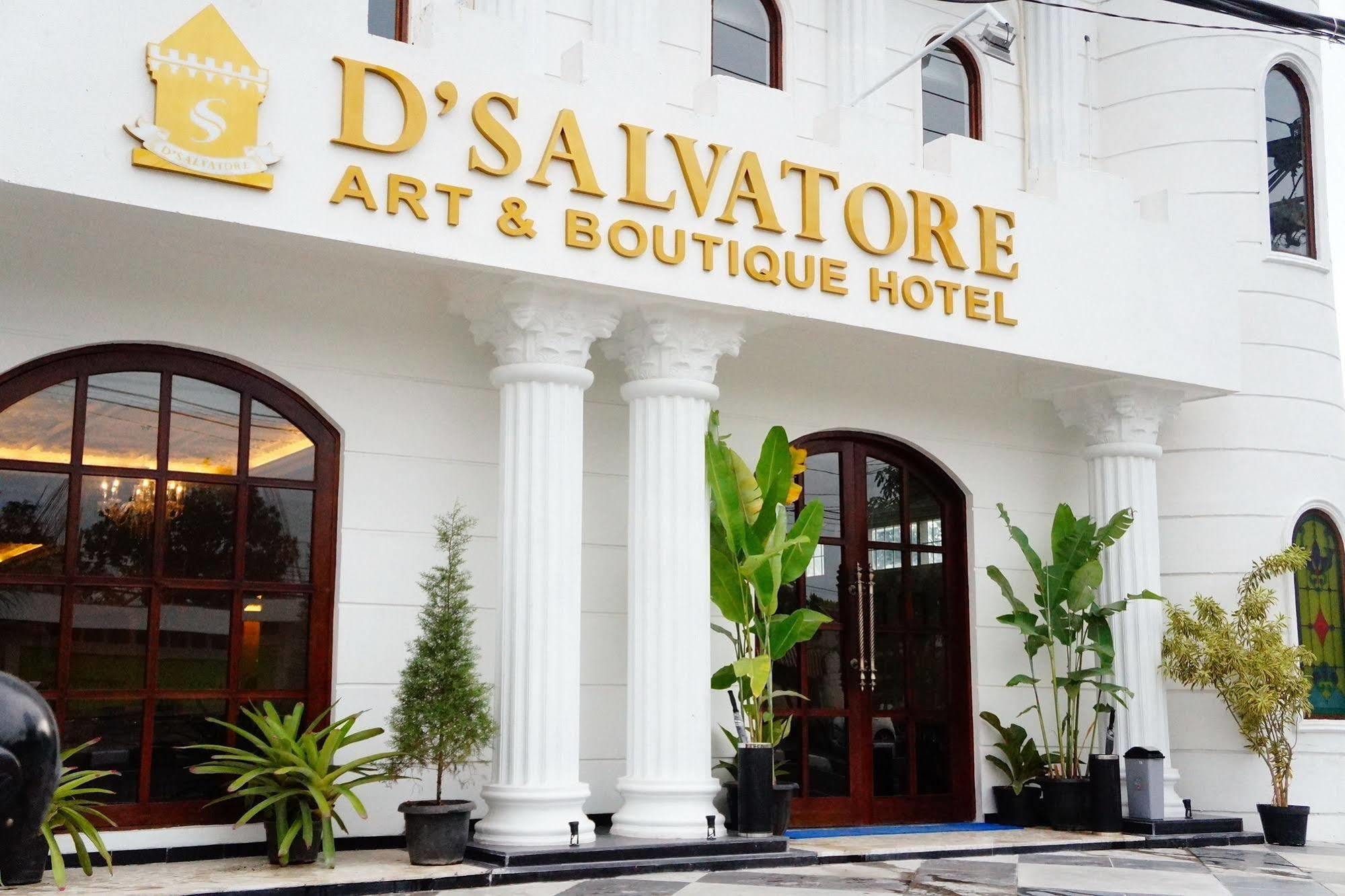 D'Salvatore Boutique Hotel Yogyakarta Exterior photo